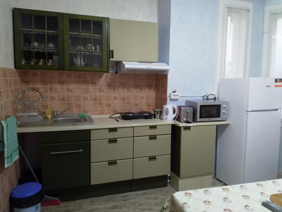 Апартаменты Apartament La Curte Mariana Гура-Гуморулуй Экстерьер фото